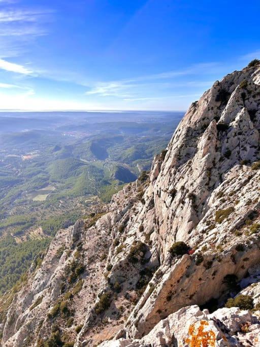 Апартаменты Le 2 Ter Puyloubier Экстерьер фото