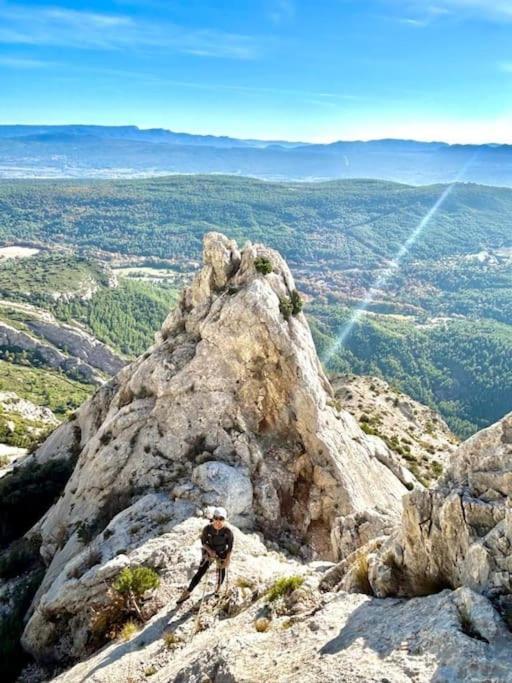 Апартаменты Le 2 Ter Puyloubier Экстерьер фото